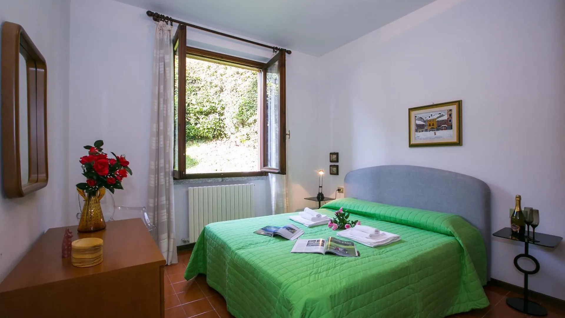 Antica Isola Balcone Apartment Sala Comacina